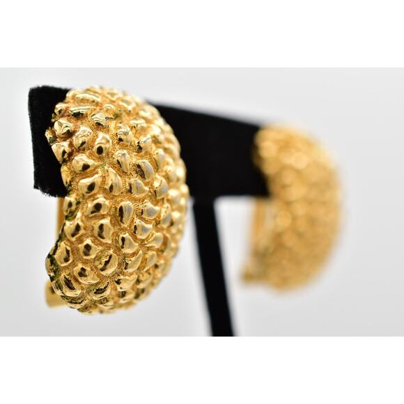 Christian Dior Vintage Clip On Earrings Pebbled Gold Chunky Signed 1980s BinAF - Picture 4 of 12